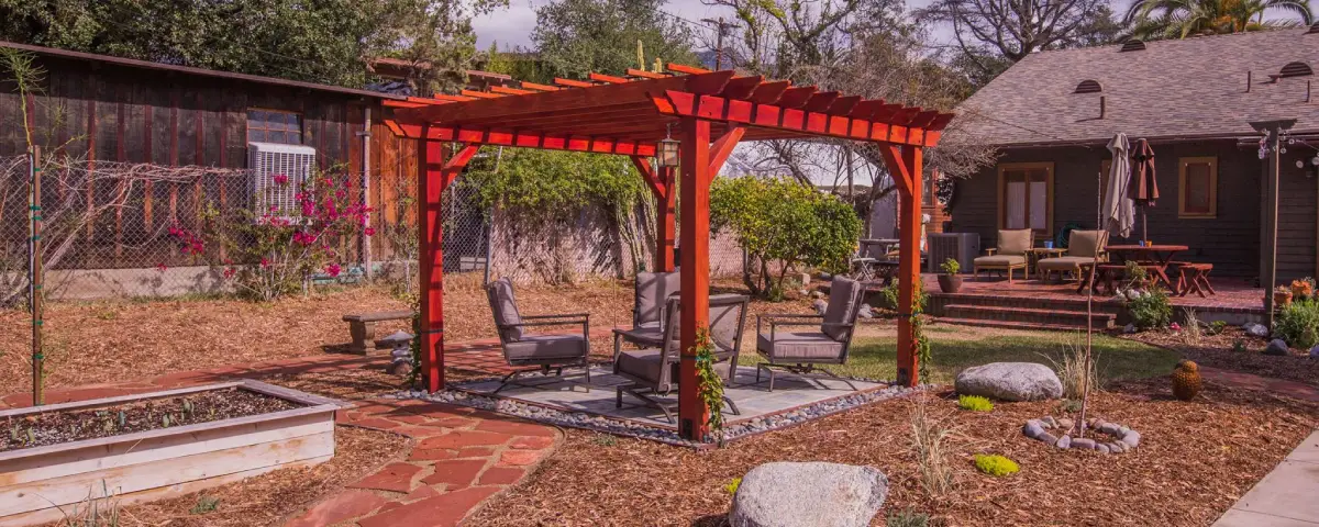 Designing Outdoor Living Banner